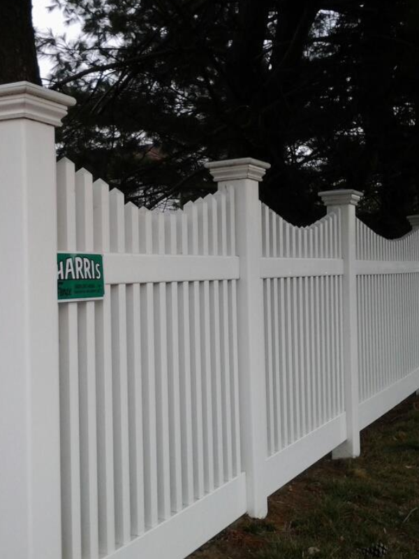 white vinyl fence-v2